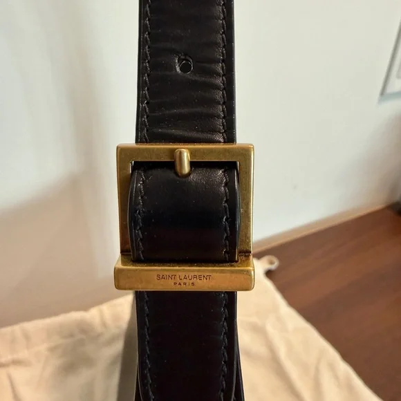 Yves Saint Laurent Le 5 à 7 bag in smooth leather - Picture 6 of 13